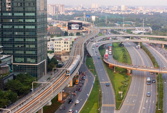 Huy động nguồn lực, tạo động lực bứt phá hạ tầng cho TPHCM- Ảnh 2. Huy động nguồn lực, tạo động lực bứt phá hạ tầng cho TPHCM- Ảnh 2.