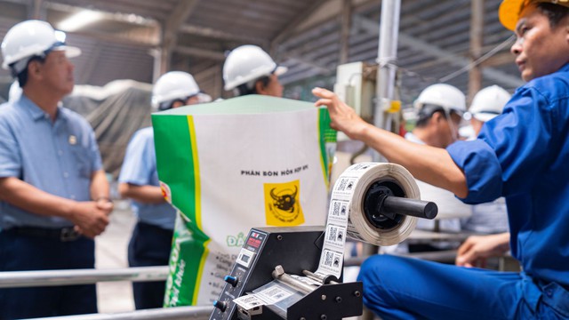 Từ "căn cước số" đến bài toán minh bạch chuỗi cung ứng phân bón- Ảnh 2. Từ "căn cước số" đến bài toán minh bạch chuỗi cung ứng phân bón- Ảnh 2.