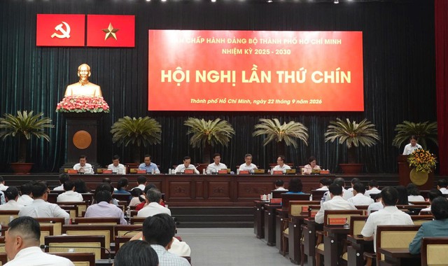 Hội nghị lần thứ 9 Ban Chấp hành Đảng bộ TPHCM tập trung nhiệm vụ 3 tháng cuối năm- Ảnh 2.
