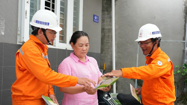 Sẵn sàng các phương án đảm bảo an toàn điện cho Thành phố trong mùa mưa bão- Ảnh 2. Sẵn sàng các phương án đảm bảo an toàn điện cho Thành phố trong mùa mưa bão- Ảnh 2.