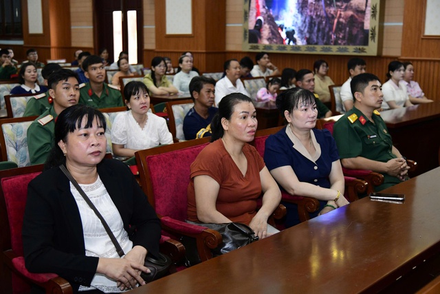 Hậu phương tự hào đồng hành cùng cán bộ, chiến sĩ Đội K74- Ảnh 2.