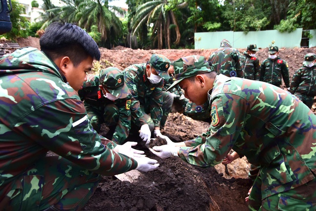 TPHCM nghiên cứu bảo tồn, xếp hạng di tích tại Công viên Lê Thị Riêng- Ảnh 2. TPHCM nghiên cứu bảo tồn, xếp hạng di tích tại Công viên Lê Thị Riêng- Ảnh 2.