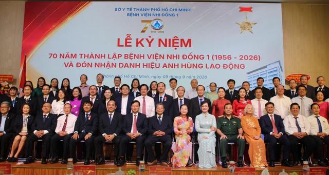 Bệnh viện Nhi đồng 1 đón nhận danh hiệu Anh hùng Lao động lần thứ hai- Ảnh 2. Bệnh viện Nhi đồng 1 đón nhận danh hiệu Anh hùng Lao động lần thứ hai- Ảnh 2.
