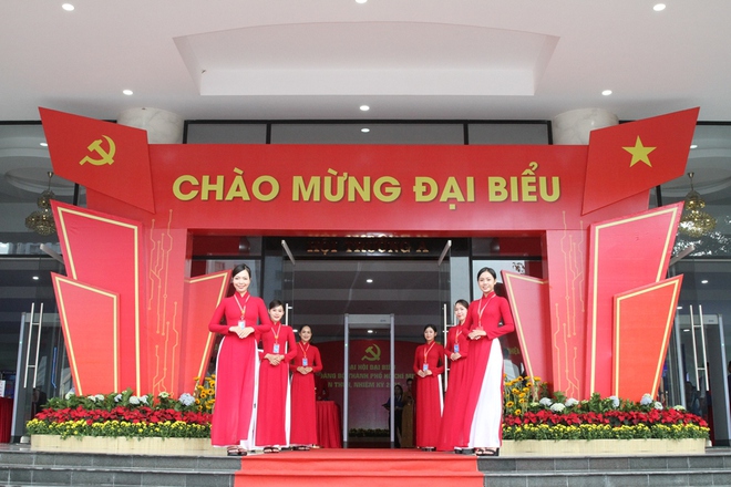 Chùm ảnh: Phiên trù bị Đại hội Đảng bộ TPHCM lần I, nhiệm kỳ 2025-2030- Ảnh 3.