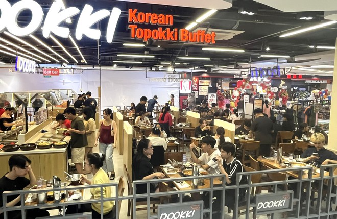 Động lực kép thúc đẩy tăng trưởng các trung tâm thương mại TPHCM- Ảnh 1. Động lực kép thúc đẩy tăng trưởng các trung tâm thương mại TPHCM- Ảnh 1.