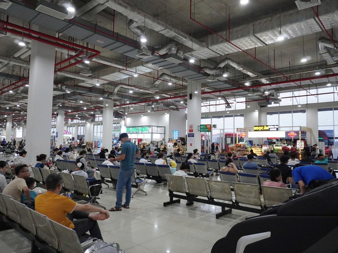 Các nhà ga, sân bay sẵn sàng phục vụ nhu cầu đi lại dịp Tết Dương lịch 2026- Ảnh 2. Các nhà ga, sân bay sẵn sàng phục vụ nhu cầu đi lại dịp Tết Dương lịch 2026- Ảnh 2.