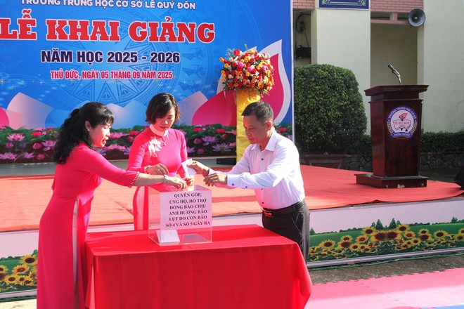 Các em học sinh TPHCM vui mừng khai giảng năm học mới- Ảnh 10. Các em học sinh TPHCM vui mừng khai giảng năm học mới- Ảnh 10.