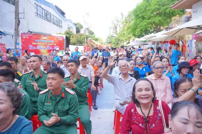 Sôi nổi Ngày hội “Xuân đoàn kết - Tết nghĩa tình” tại TPHCM- Ảnh 4.