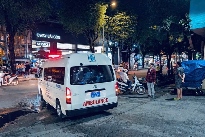 CSGT TPHCM dẫn đường khẩn cấp vận chuyển tim hiến tặng cứu người- Ảnh 1.