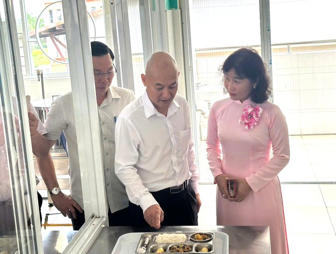 Phường đầu tiên thí điểm chuỗi thực phẩm an toàn cho bếp ăn trường học- Ảnh 3. Phường đầu tiên thí điểm chuỗi thực phẩm an toàn cho bếp ăn trường học- Ảnh 3.