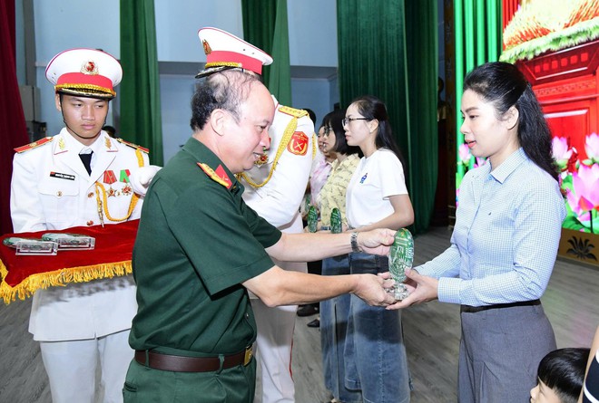 Hậu phương tự hào đồng hành cùng cán bộ, chiến sĩ Đội K74- Ảnh 3.