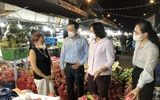 Hàng hóa dồi dào, sức mua tăng khoảng 20% những ngày cận Tết