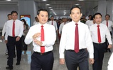 Bí thư Thành ủy TPHCM cùng các đại biểu tham quan tuyến Metro số 1