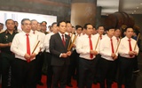 Đoàn đại biểu Đại hội Đảng bộ TPHCM dâng hương tưởng nhớ các Vua Hùng