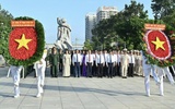 Lãnh đạo TPHCM dâng hương tưởng nhớ các anh hùng liệt sĩ, Mẹ Việt Nam anh hùng