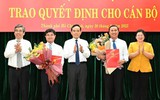 Bí thư Thành ủy TPHCM Trần Lưu Quang trao quyết định nhân sự