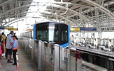 Người dân mua vé xe buýt và metro trên VNeID