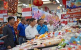 TPHCM: Nguồn hàng Tết dồi dào, giá cả ổn định