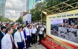 Khai mạc Triển lãm ảnh “Việt Nam - Một dải non sông”