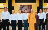 Bí thư Thành ủy TPHCM Trần Lưu Quang thăm, chúc mừng Đại lễ Phật đản
