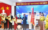 Bệnh viện Răng Hàm Mặt TPHCM đón nhận Huân chương Lao động hạng I