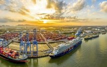 Hệ sinh th&#225;i c&#244;ng nghiệp gắn với cảng biển gi&#250;p TPHCM vươn tầm khu vực
