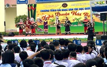 Đưa nghệ thuật truyền thống d&#226;n tộc tới s&#226;n khấu học đường