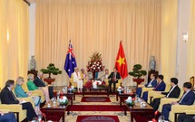 B&#237; thư Th&#224;nh ủy TPHCM Trần Lưu Quang hội kiến To&#224;n quyền Australia