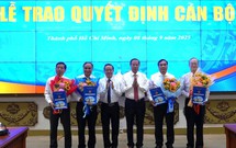 Trao quyết định bổ nhiệm c&#225;c l&#227;nh đạo Ban Quản l&#253; Khu N&#244;ng nghiệp C&#244;ng nghệ cao TPHCM