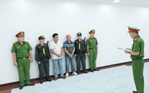 Khởi tố 4 bị can trong 2 vụ đổ, chôn lấp hàng trăm tấn chất thải rắn trái phép