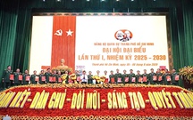 X&#226;y dựng lực lượng vũ trang TPHCM ch&#237;nh quy, hiện đại, ho&#224;n th&#224;nh tốt nhiệm vụ trong giai đoạn mới