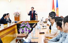 TPHCM c&#249;ng hỗ trợ, chăm lo cộng đồng người Việt Nam tại Campuchia