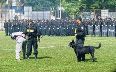 TPHCM ra mắt Trung đoàn Cảnh sát cơ động dự bị chiến đấu