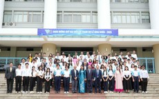 Đại học Quốc gia TPHCM khai kh&#243;a năm học &quot;Kh&#225;t vọng đổi mới s&#225;ng tạo v&#236; một Việt Nam h&#249;ng cường&quot;