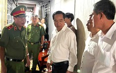 Chủ tịch UBND TPHCM đến hiện trường chỉ đạo khắc phục vụ cháy tại cư xá Độc Lập