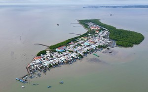Nghiên cứu xây cửa hàng xăng dầu trên mặt nước tại xã đảo Thạnh An