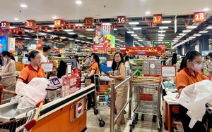 Thương mại, dịch vụ tăng trưởng tích cực, sẵn sàng cho mùa mua sắm cuối năm