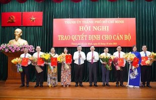 TPHCM điều động, chỉ định 14 c&#225;n bộ l&#224;m l&#227;nh đạo cấp x&#227;