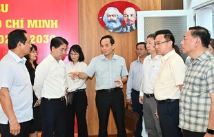 Bí thư Thành ủy TPHCM kiểm tra công tác chuẩn bị Đại hội đại biểu Đảng bộ lần thứ I