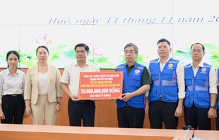 TPHCM hỗ trợ Huế v&#224; Đ&#224; Nẵng 35 tỷ đồng khắc phục hậu quả b&#227;o lũ