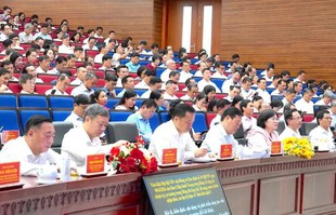 Bồi dưỡng, cập nhật kiến thức cho cán bộ lãnh đạo, quản lý