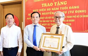Trao, truy tặng Huy hiệu Đảng cho hơn 24.000 đảng viên dịp Quốc khánh