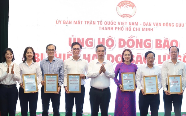 TPHCM phát động ủng hộ đồng bào bị thiệt hại do bão, lũ gây ra