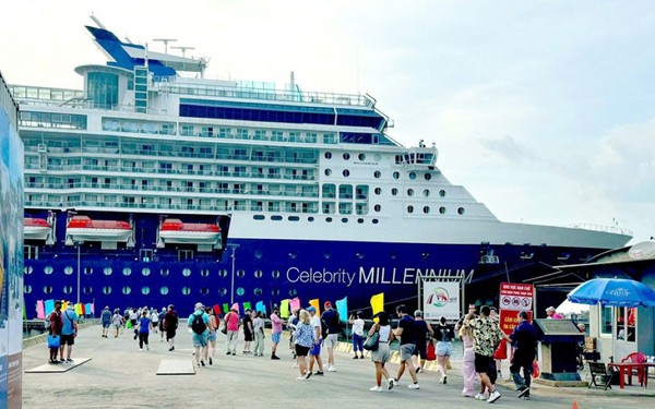 Lữ hành Saigontourist tiếp tục đón 9 chuyến tàu biển quốc tế