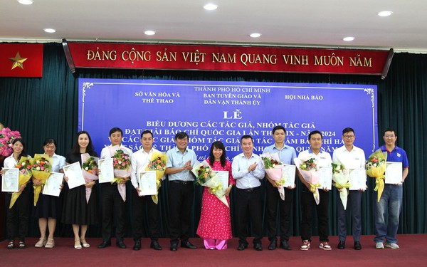 Khen thưởng các tác phẩm báo chí xuất sắc viết về Thành phố trong quý II/2025