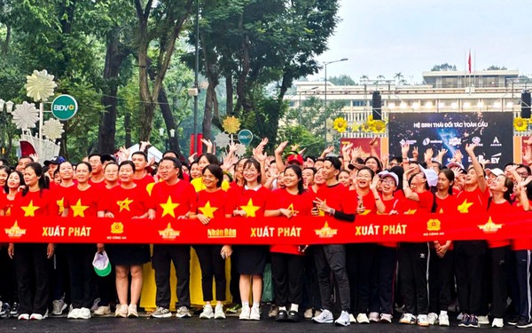 TPHCM hưởng ứng chương trình "Cùng Việt Nam tiến bước"