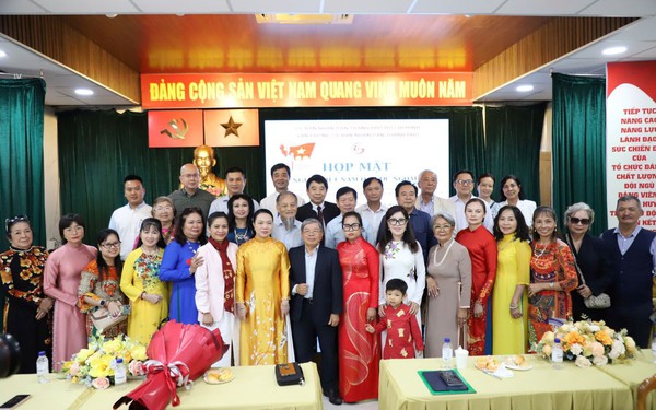 TPHCM tổ chức họp mặt người Việt Nam ở nước ngoài