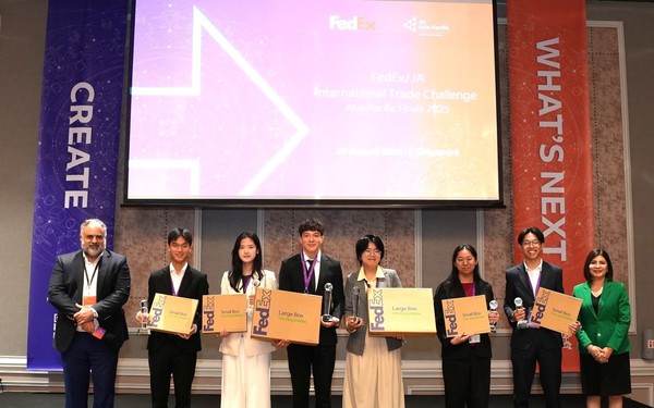 Cuộc thi FedEx/JA 2025: Hai gương mặt trẻ Việt Nam đoạt giải tại vòng chung kết khu vực châu Á – Thái Bình Dương