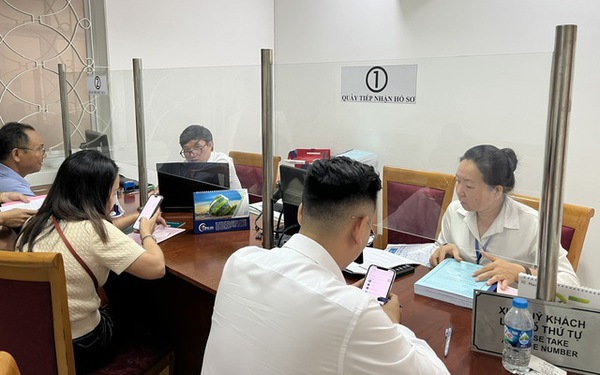 Cử 206 viên chức đến UBND cấp xã hỗ trợ thủ tục đăng ký đất đai