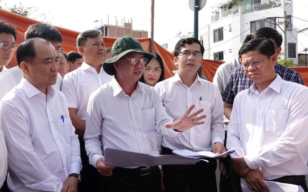 Xử lý sạt lở bờ kênh Tàu Hủ: Hoàn thành trước Tết Nguyên đán